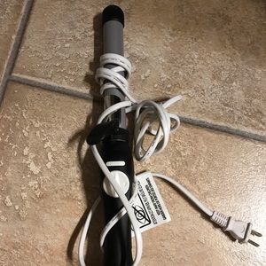 Beachwaver, gently used. I believe it’s 1 inch